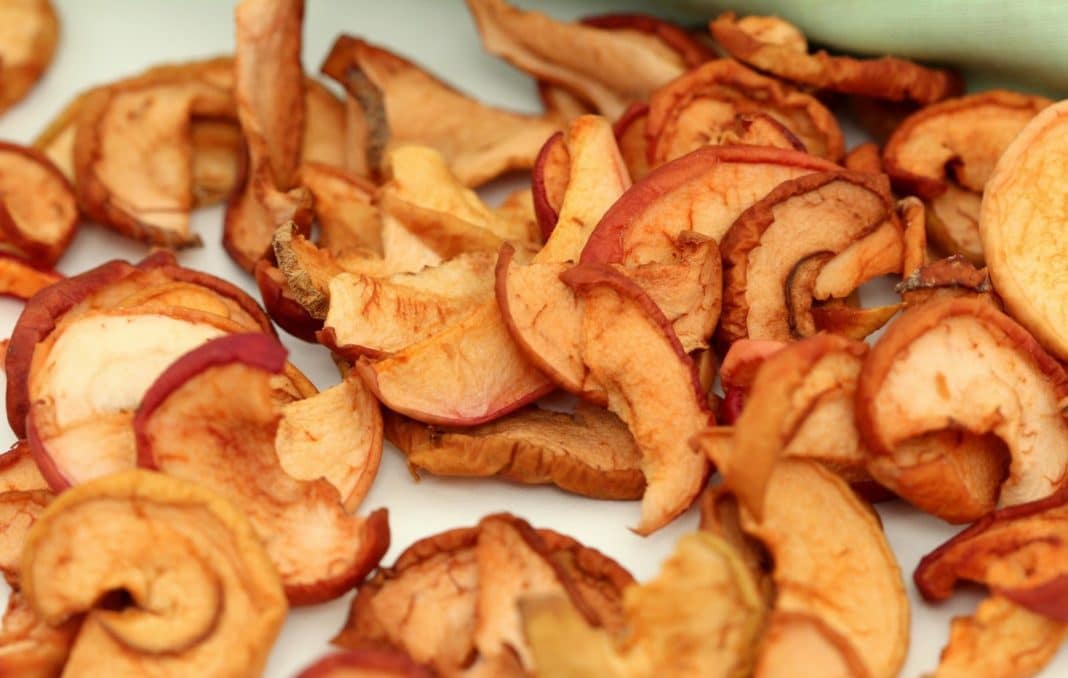 Сушенные яблоки - одни из самых полезных сухофруктов при диабете Сухофрукты при диабете