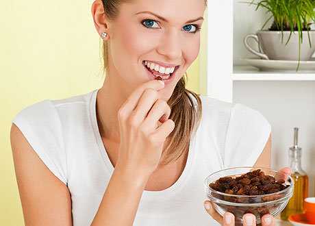 Можно ли при грудном вскармливании изюм первый месяц и далее1