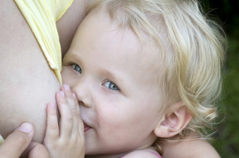 Фото №2 - Грудное вскармливание: советы маме, как правильно кормить ребенка грудью