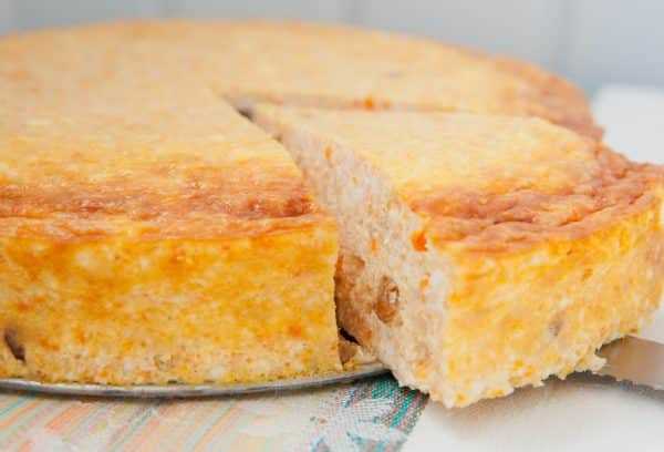 Творог и сметана при грудном вскармливании: можно ли кормящей маме в первый месяц и дальше