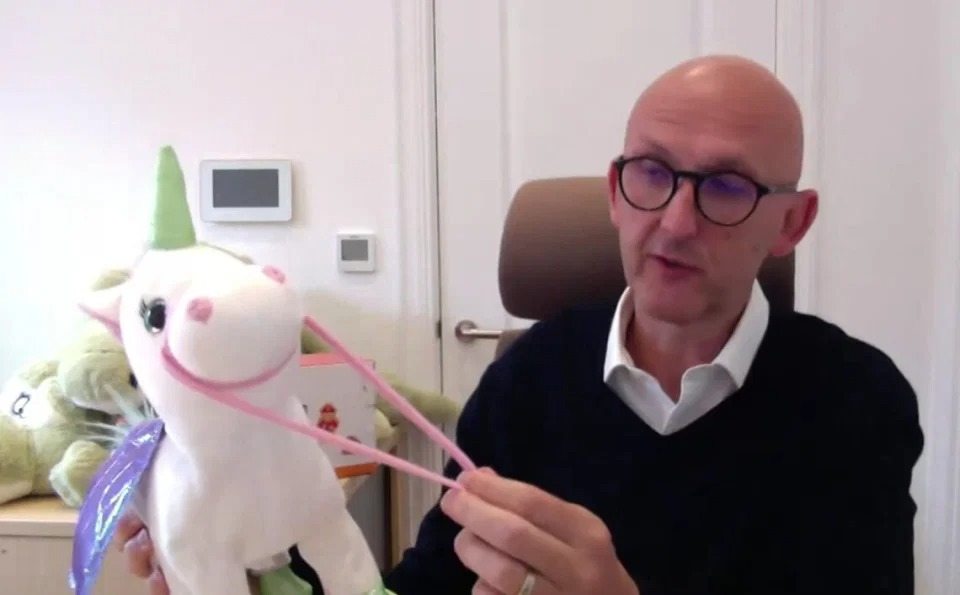 Фотография: Смертельные игры: 10 самых опасных и вредных для здоровья детских игрушек №3 - BigPicture.ru