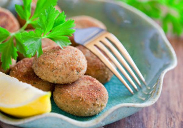 Рецепты рыбных котлет для ребенка 1-2 лет: готовим вкусные блюда на пару, в духовке и мультиварке