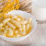 Кукуруза при грудном вскармливании: можно ли кормящей маме, в том числе в виде каш, хлопьев, попкорна, палочек2