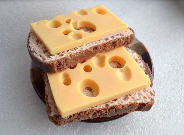 Сыр при грудном вскармливании: можно ли кормящей маме адыгейский, плавленый, сырный и другие сорта, в том числе в первый месяц12