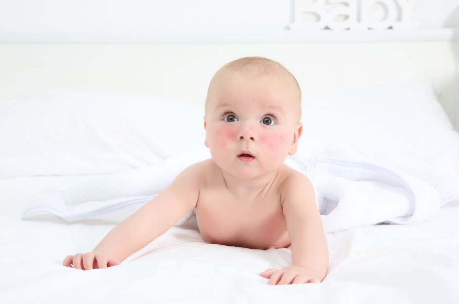 Чем нельзя кормить ребенка до года?