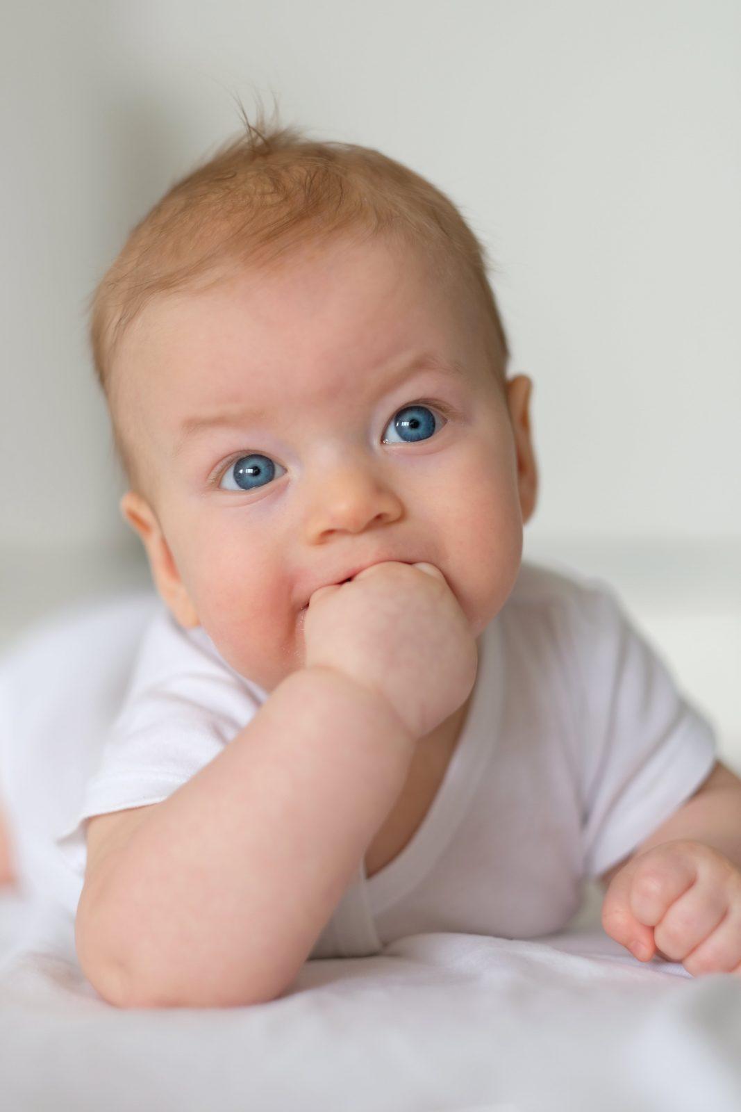 Как правильно кормить малышей грудью: основные правила