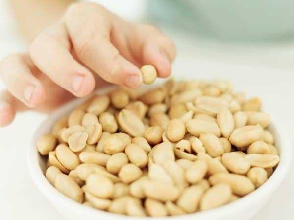 Можно ли при грудном вскармливании арахисом маме первый месяц и далее4