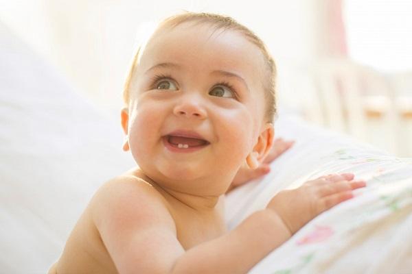 Как помочь малышу, если у него колики?