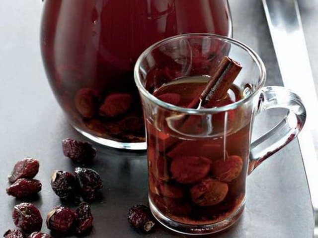 Компот и настой из чернослива поддерживают деятельность жкт у младенца