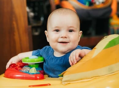 когда-ребенка-можно-сажать-в-ходунки когда-ребенка-можно-сажать-в-ходунки0