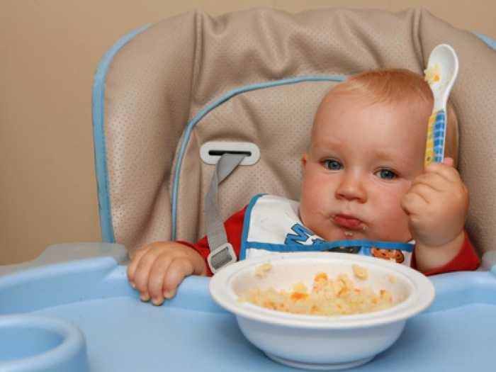 Поедание каши Каши для малыша - основа рациона