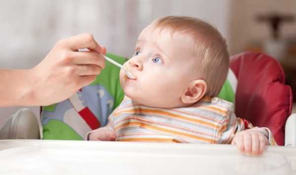 Маленькому ребенку достаточно 1 ложки сока