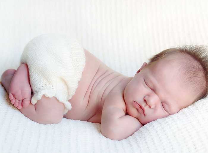Новорожденный спит Можно ли спать новорожденному на животе
