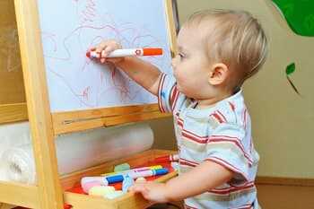 развитие-и-режим-питания-ребенка-в-1-год-и-3-месяца развитие-и-режим-питания-ребенка-в-1-хорошо-в-3-месяце0