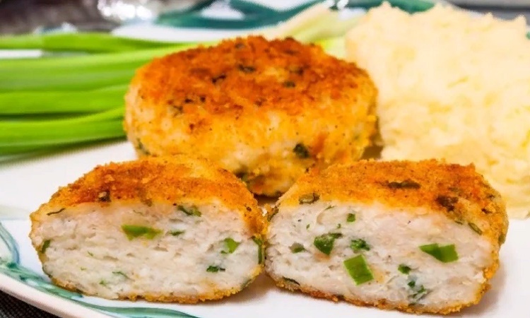Рецепты рыбных котлет для ребенка 1-2 лет: готовим вкусные блюда на пару, в духовке и мультиварке