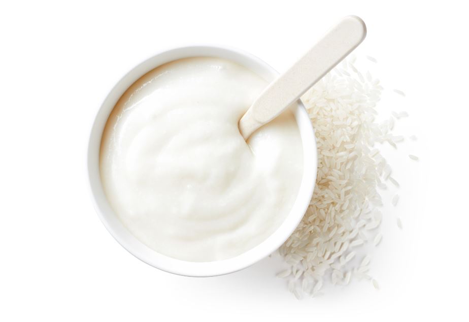 Как правильно вводить прикорм для грудничка и когда начинать