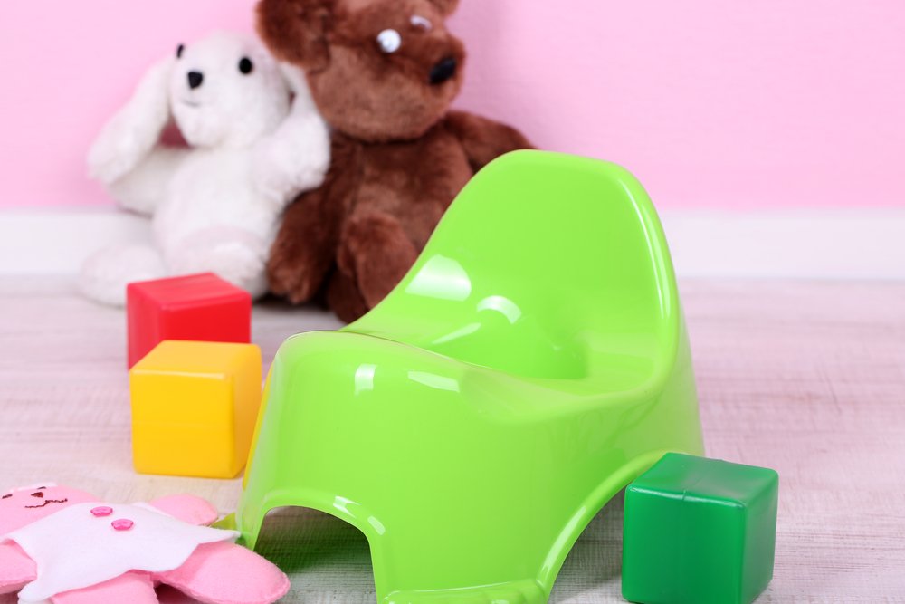 Лайфхак: 23 совета, как приучить ребенка к горшку shutterstock_171010022.jpg