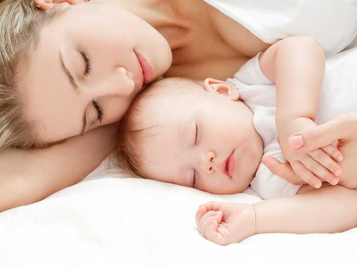 Сон мамы и ребенка Дневной сон мамы и малыша