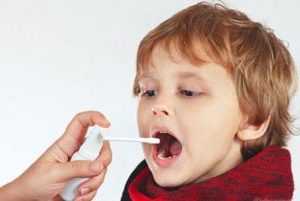 Использование спрея вместо полосканий