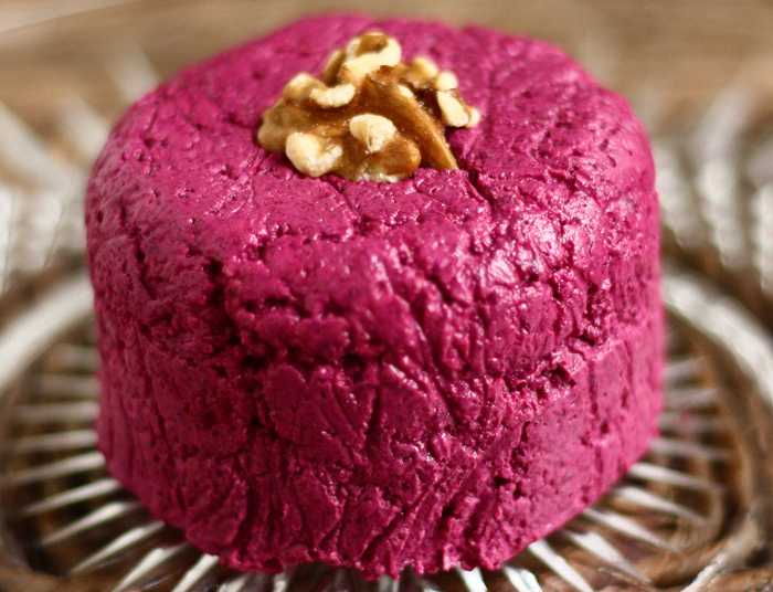 Свекольный салат с орехами Свекольный салат с добавлением грецких рехов