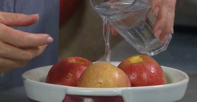 Как запечь яблоки в микроволновке: рецепты с печёными фруктами для детей и взрослых