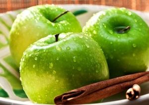 Яблоки сорта Семеренко